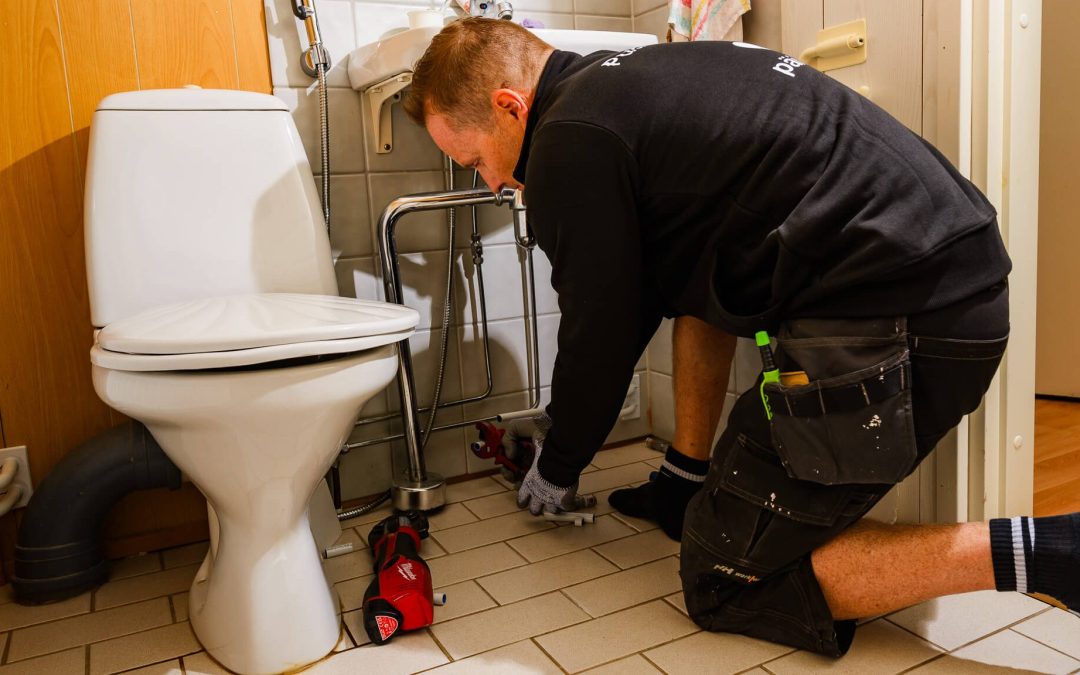 Omakotitalon viemäri tukossa? Näin saat sen avattua